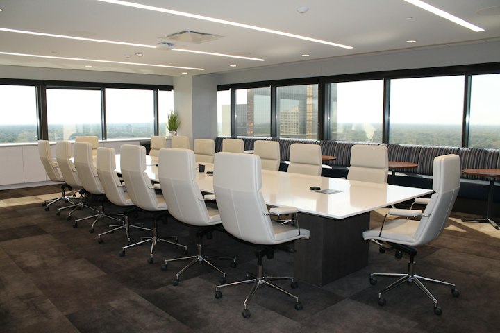 Illustrative clean workplace for Manchester office cleaning enquiries